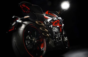 MV Agusta Brutale 800 RR Pirelli 2018 - Bild 2